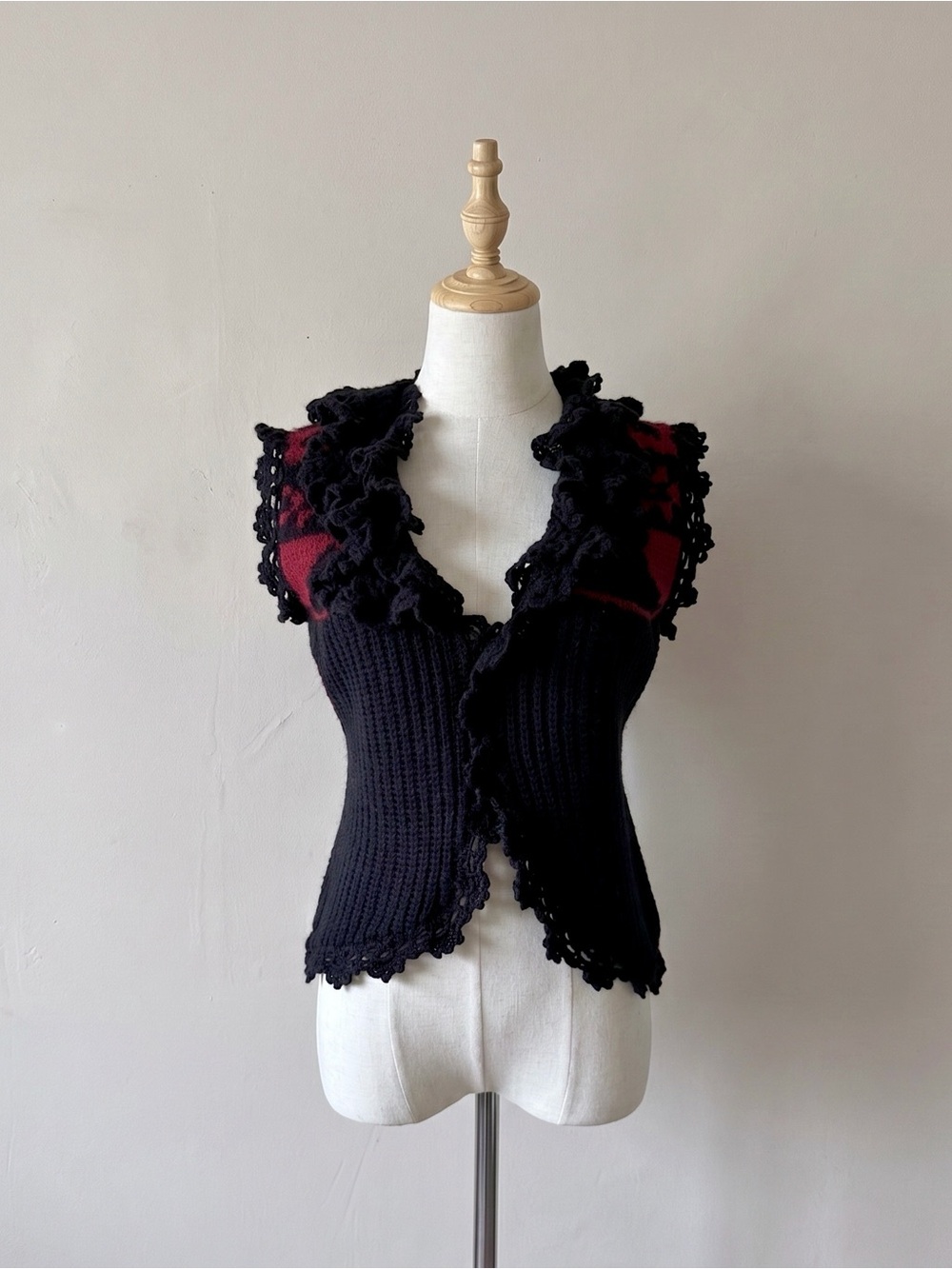 Ralph Lauren Blue Label c. 1990s Hand-Knit Ruffled Vest in Black and Oxblood | M